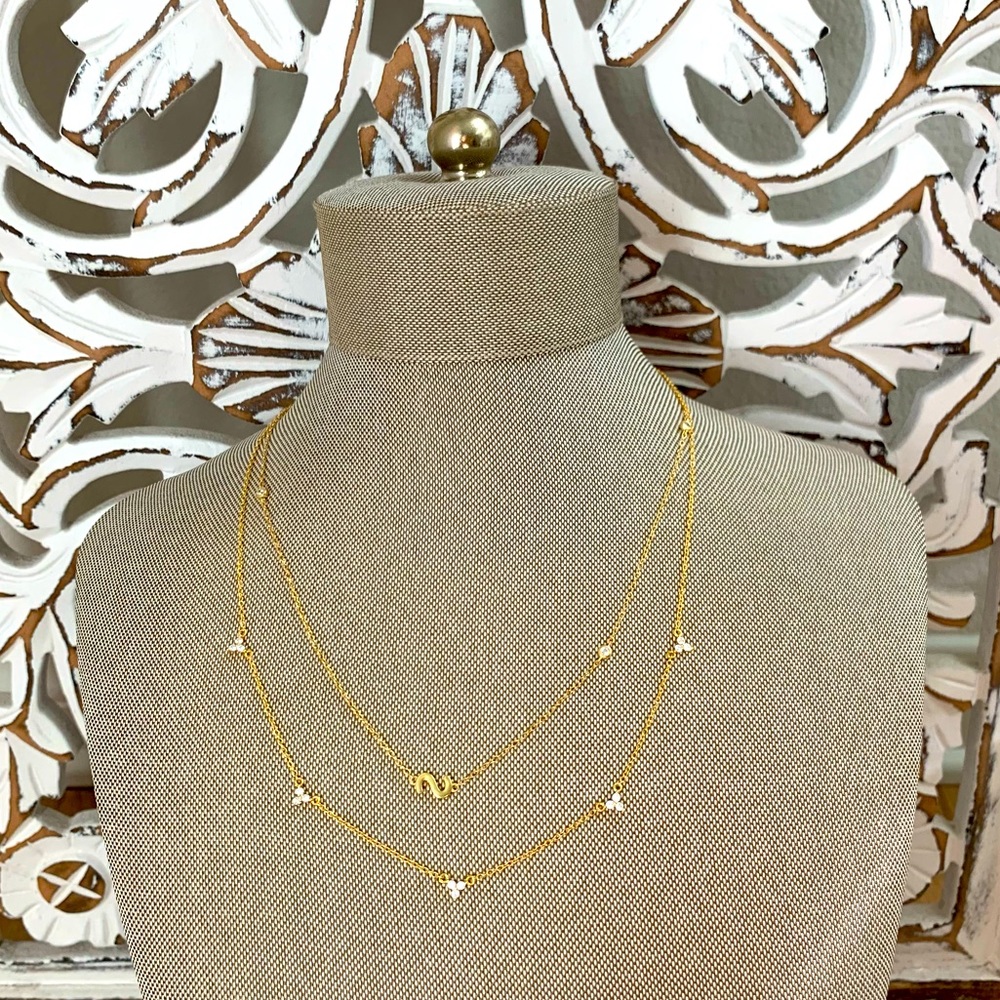 New 18k gold initial S pendant set